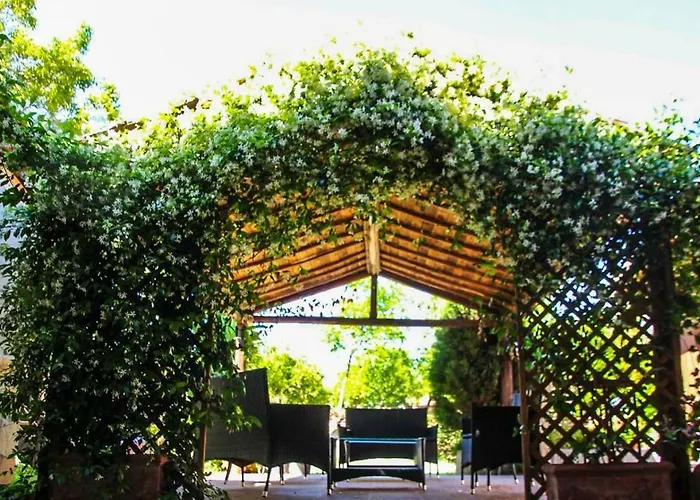 Paola Bed & Breakfast 3*